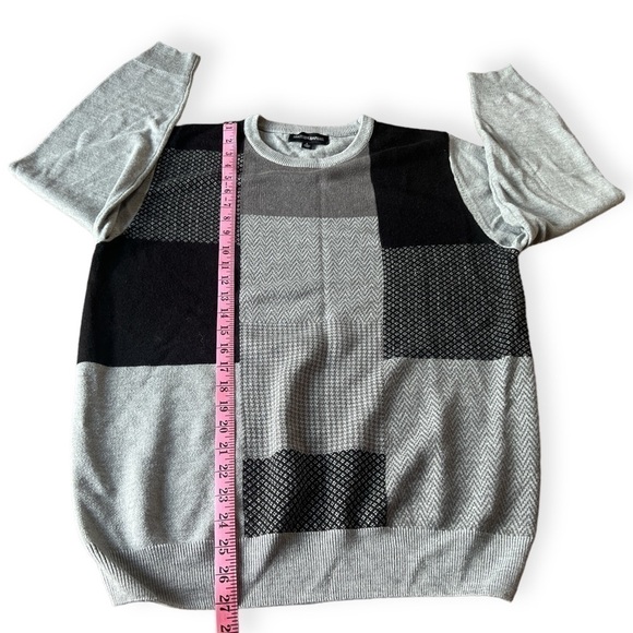 Tricots St. Raphael Men’s Geometric Square Design Crewneck Sweater, Large - Picture 11 of 11